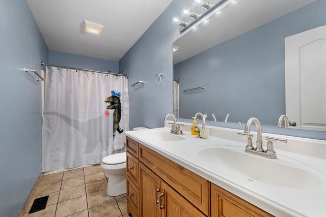 3806 Brenton Drive, Joliet, IL 60431