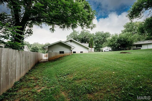 47 Lillian Drive, St Charles, MO 63304