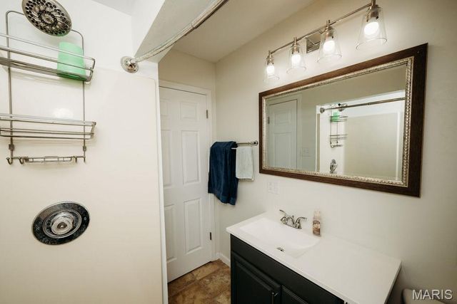 47 Lillian Drive, St Charles, MO 63304