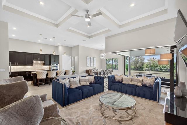 9218 Balsamo Drive, Palm Beach Gardens, FL 33412
