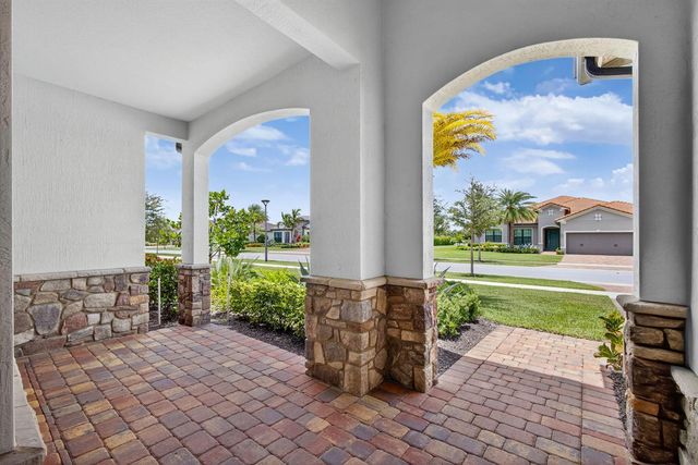 9218 Balsamo Drive, Palm Beach Gardens, FL 33412