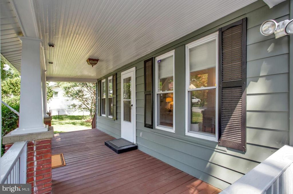 4816 OSAGE ST, College Park, MD 20740