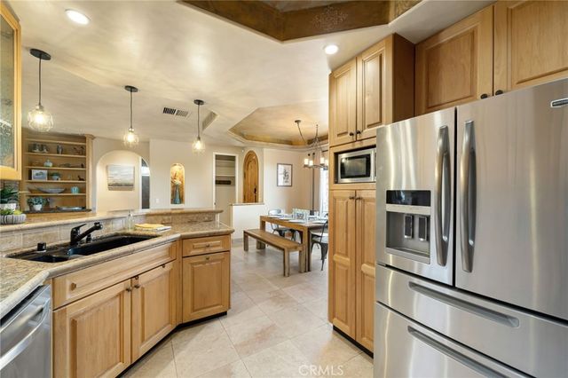 7695 Rockaway Avenue, Yucca Valley, CA 92284