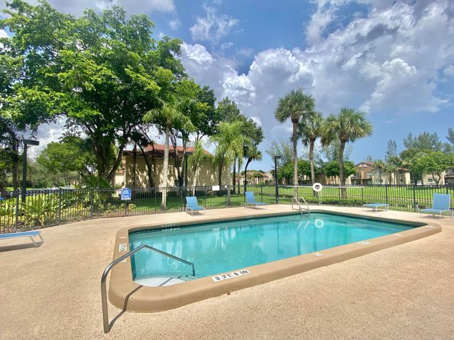 1200 LAKE VICTORIA Drive C, West Palm Beach, FL 33411