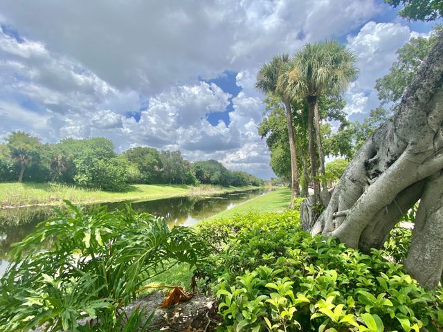1200 LAKE VICTORIA Drive C, West Palm Beach, FL 33411