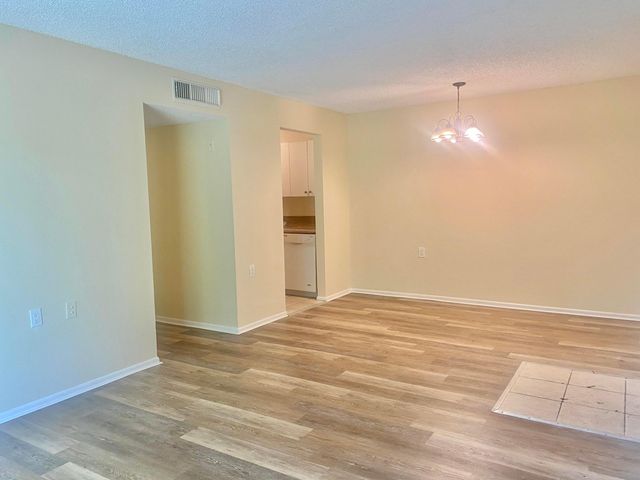 1200 LAKE VICTORIA Drive C, West Palm Beach, FL 33411