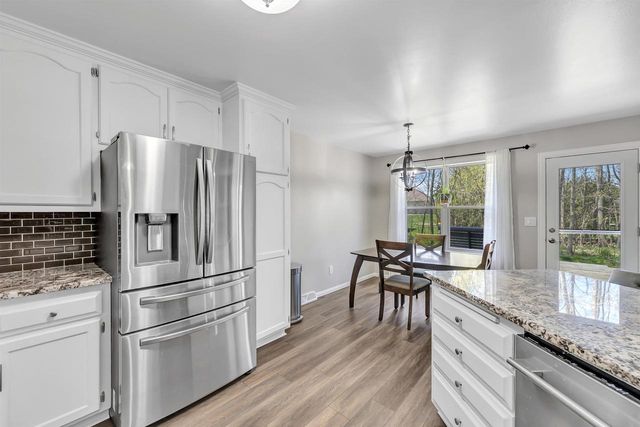 915 NIGHTINGALE COURT, Pulaski, WI 54162