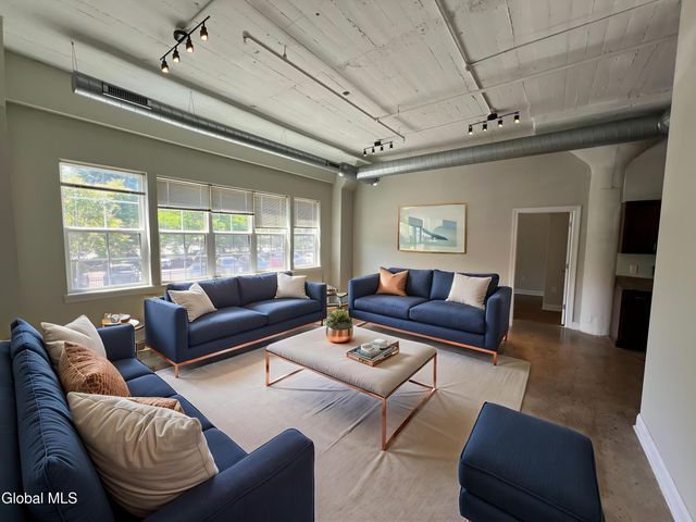 733 Broadway 203, Albany, NY 12207