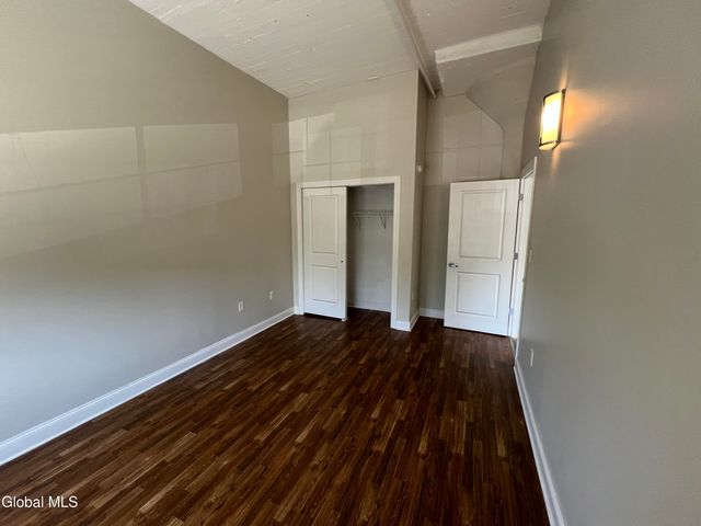 733 Broadway 203, Albany, NY 12207