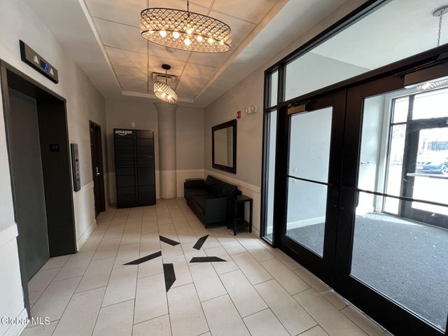 733 Broadway 203, Albany, NY 12207