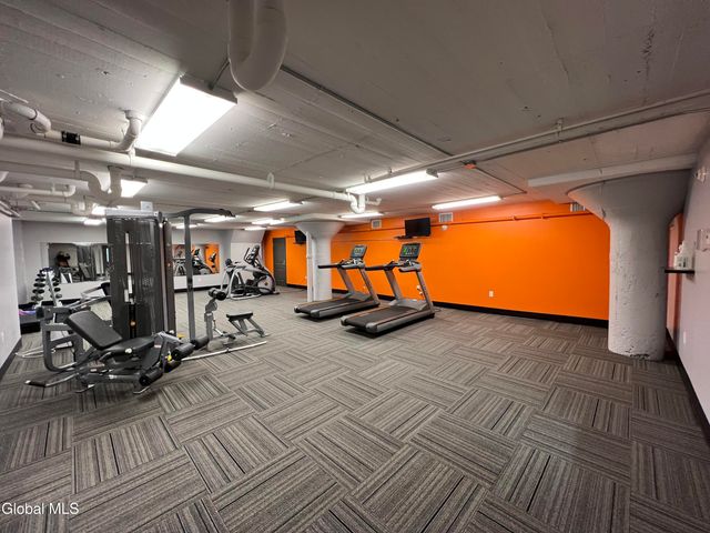 733 Broadway 203, Albany, NY 12207