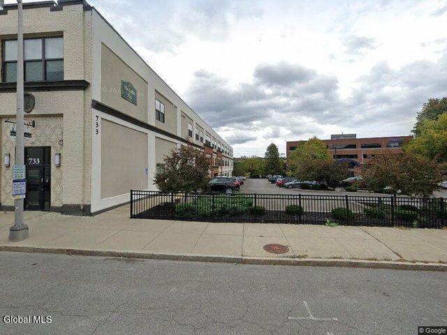 733 Broadway 203, Albany, NY 12207
