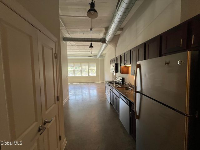 733 Broadway 203, Albany, NY 12207