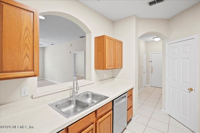 10550 BAYMEADOWS Road 809, Jacksonville, FL 32256
