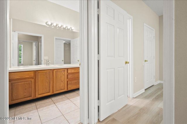 10550 BAYMEADOWS Road 809, Jacksonville, FL 32256