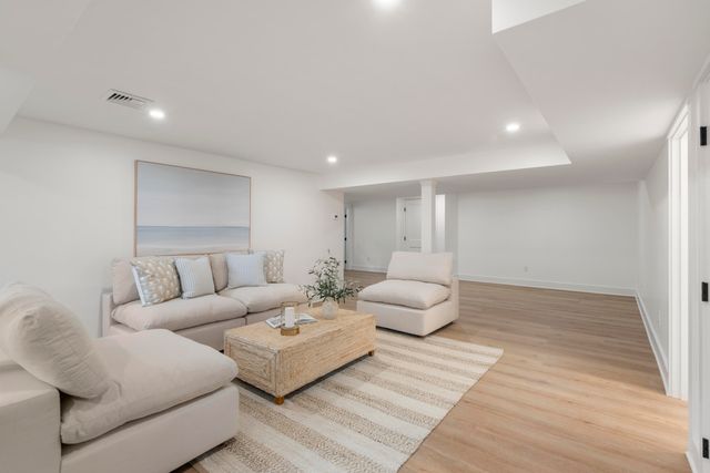 10 Laurel Lane, Forestdale, MA 02644