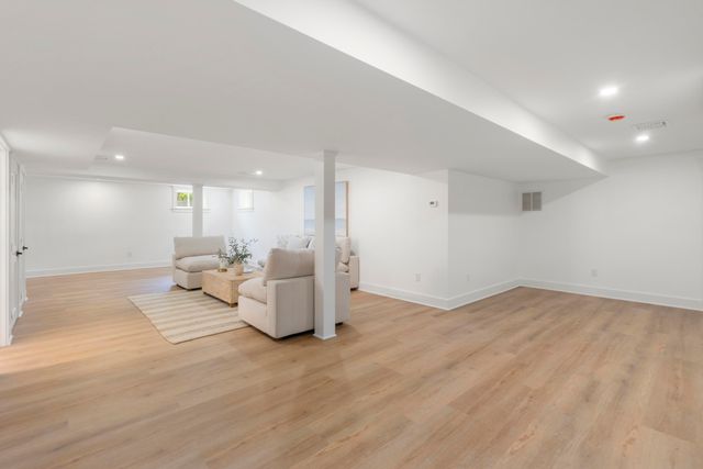 10 Laurel Lane, Forestdale, MA 02644