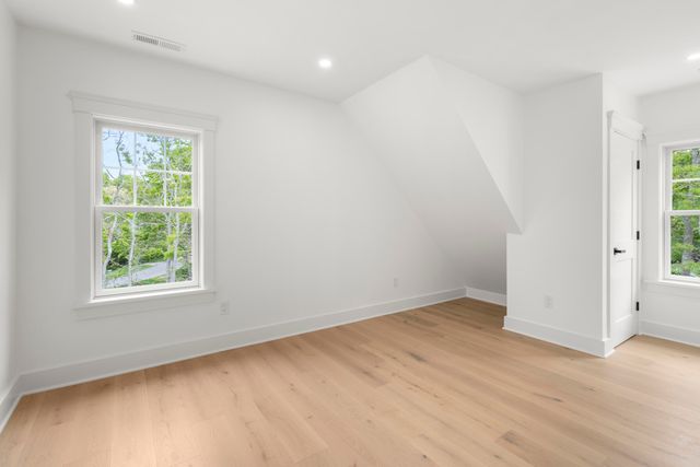 10 Laurel Lane, Forestdale, MA 02644