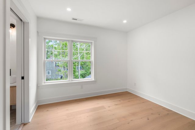 10 Laurel Lane, Forestdale, MA 02644