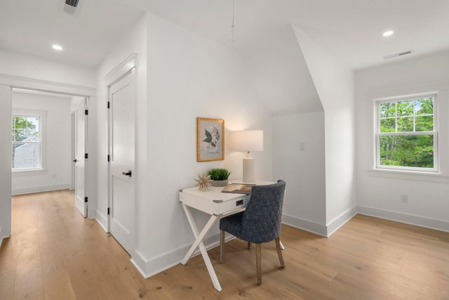 10 Laurel Lane, Forestdale, MA 02644