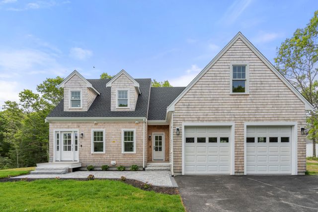 10 Laurel Lane, Forestdale, MA 02644
