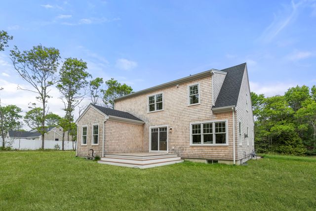 10 Laurel Lane, Forestdale, MA 02644