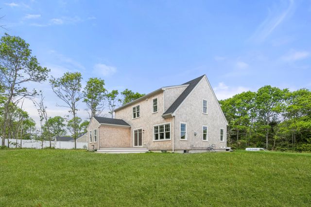 10 Laurel Lane, Forestdale, MA 02644