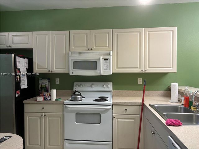17349 NW 7th Ave 1002, Miami Gardens, FL 33169