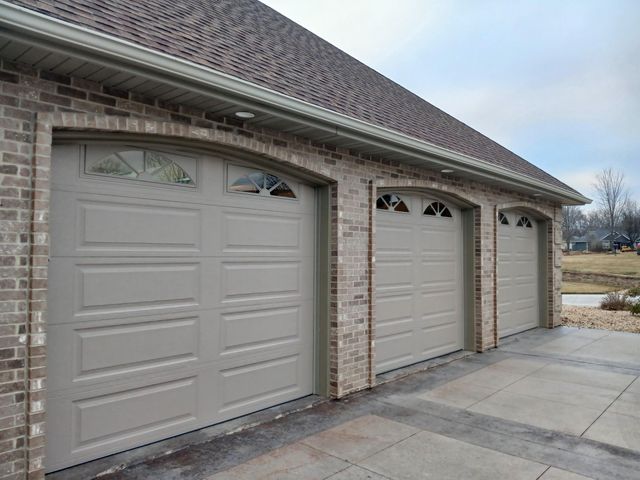 4100 HARTFIELD DR, Columbia, MO 65203