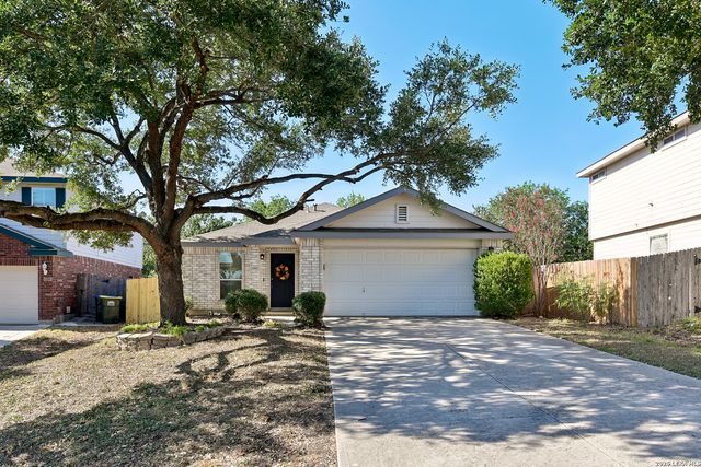 9022 Meadow Spgs, Universal City, TX 78148