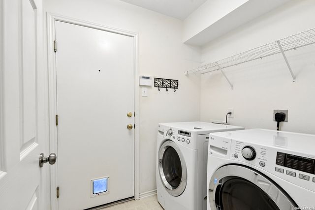 9022 Meadow Spgs, Universal City, TX 78148