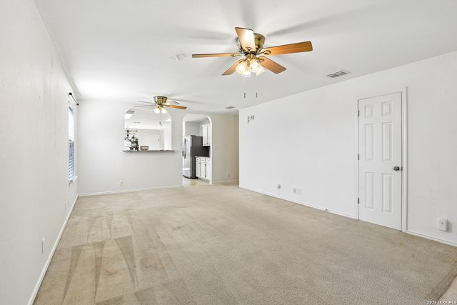 9022 Meadow Spgs, Universal City, TX 78148
