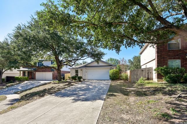 9022 Meadow Spgs, Universal City, TX 78148
