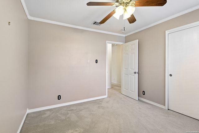 9022 Meadow Spgs, Universal City, TX 78148