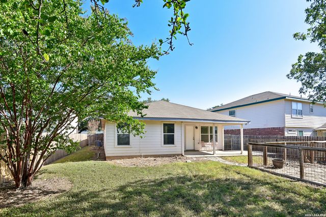 9022 Meadow Spgs, Universal City, TX 78148