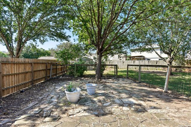 9022 Meadow Spgs, Universal City, TX 78148