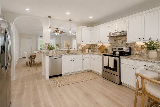 9022 Meadow Spgs, Universal City, TX 78148