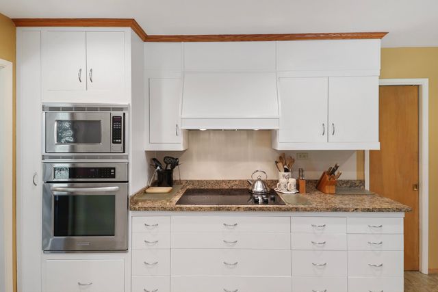 3283 Middleton Lane, Redding, CA 96002
