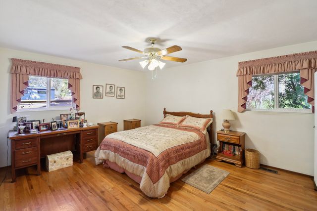 3283 Middleton Lane, Redding, CA 96002