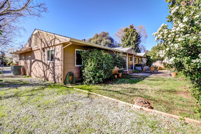 3283 Middleton Lane, Redding, CA 96002