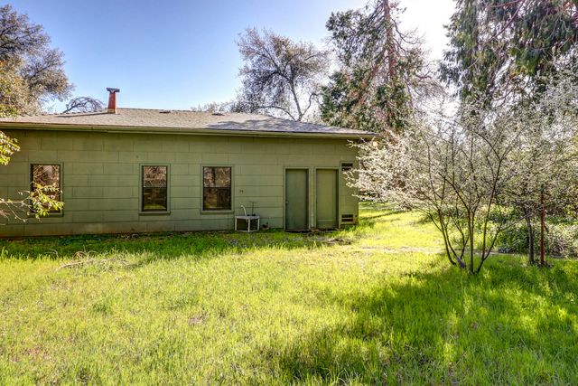 3283 Middleton Lane, Redding, CA 96002