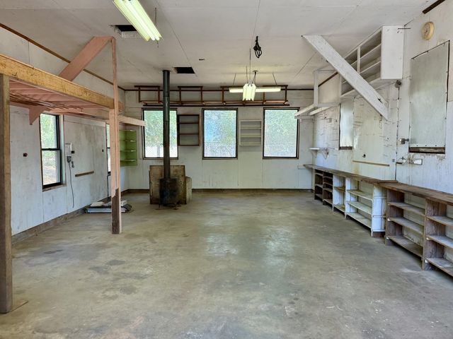 3283 Middleton Lane, Redding, CA 96002