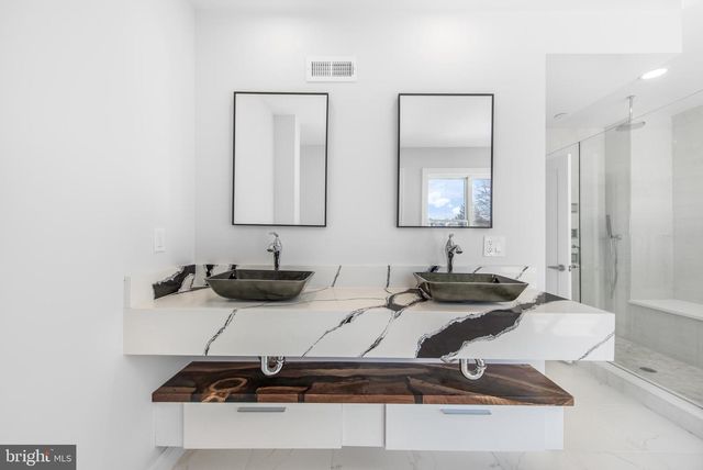 268 DUPONT ST, Philadelphia, PA 19128