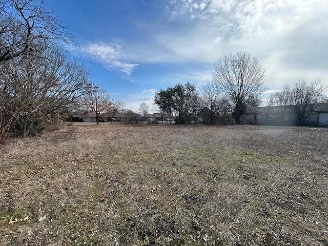 TBD .81 AC Wallace Street, Whitewright, TX 75491