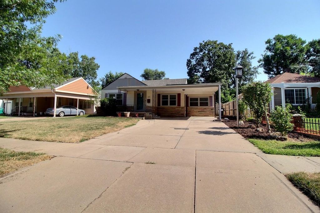 2203 E Menlo St, Wichita, KS 67211