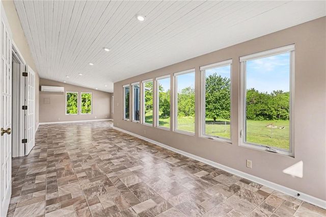 4000 W 215TH Street, Bucyrus, KS 66013
