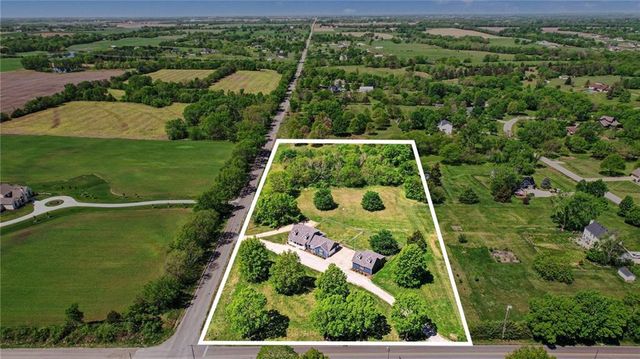 4000 W 215TH Street, Bucyrus, KS 66013