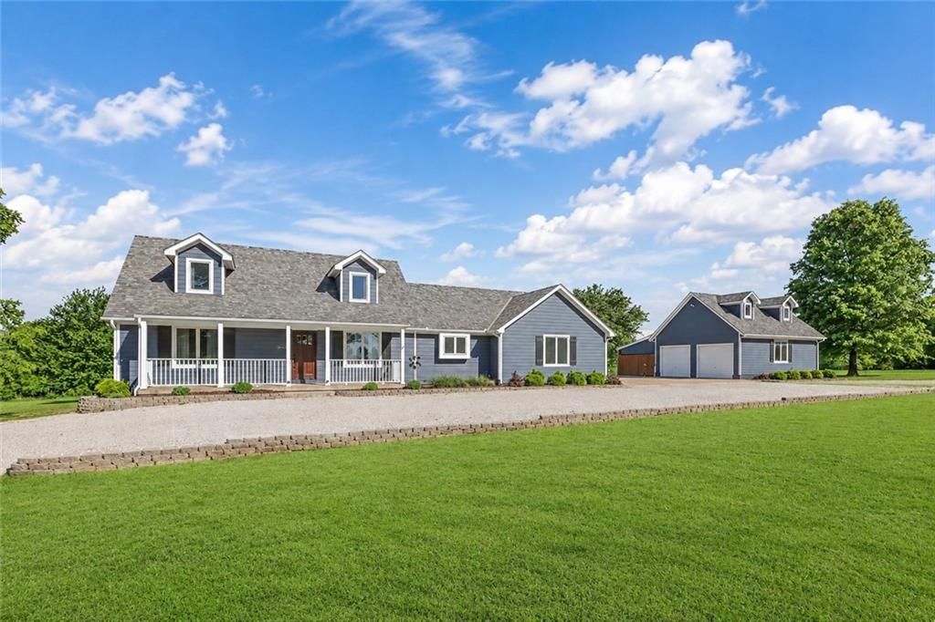 4000 W 215TH Street, Bucyrus, KS 66013