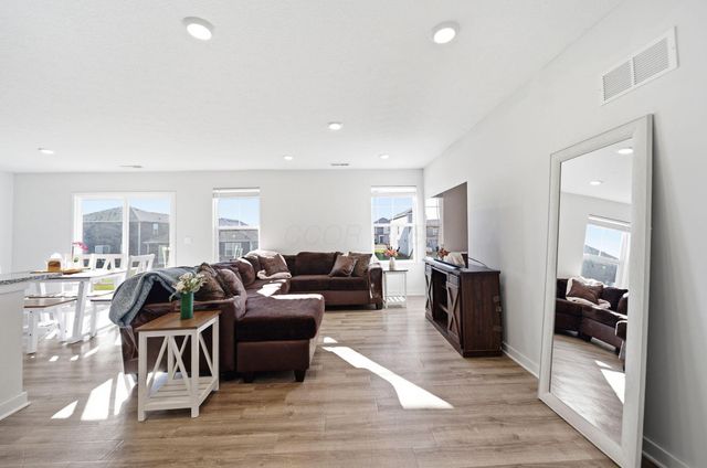 3057 Lamptonridge Drive, Columbus, OH 43232