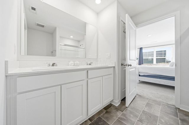 3057 Lamptonridge Drive, Columbus, OH 43232